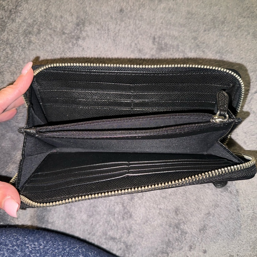 Coach Wallet - Picture 3 of 3